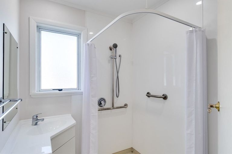 Photo of property in 14 Bill Hercock Street, Pirimai, Napier, 4112