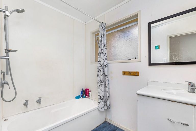 Photo of property in 4 Mckinley Place, Nawton, Hamilton, 3200