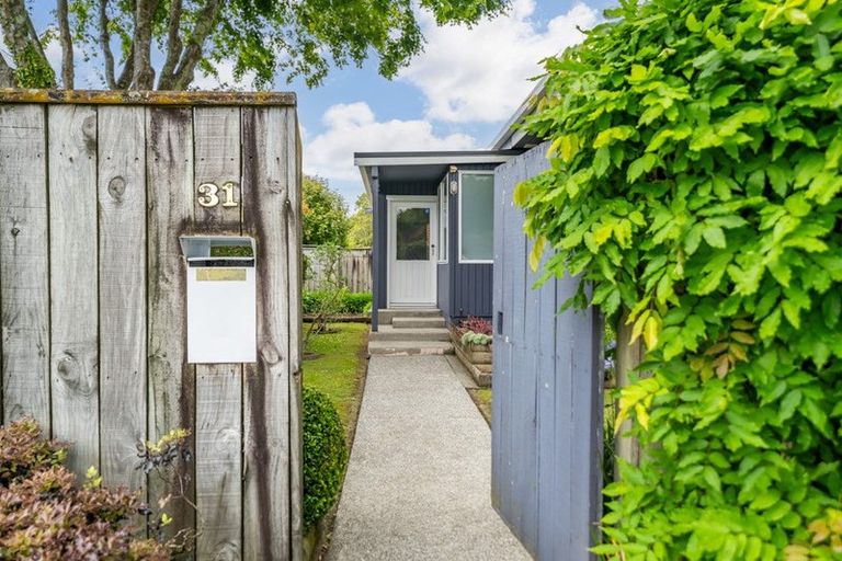 Photo of property in 31 Heretaunga Square, Silverstream, Upper Hutt, 5019