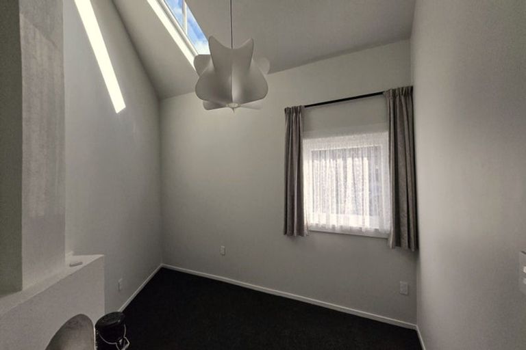 Photo of property in 125 Muritai Road, Eastbourne, Lower Hutt, 5013
