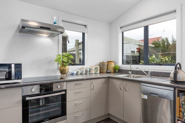 Photo of property in 82 Bay View Road, South Dunedin, Dunedin, 9012