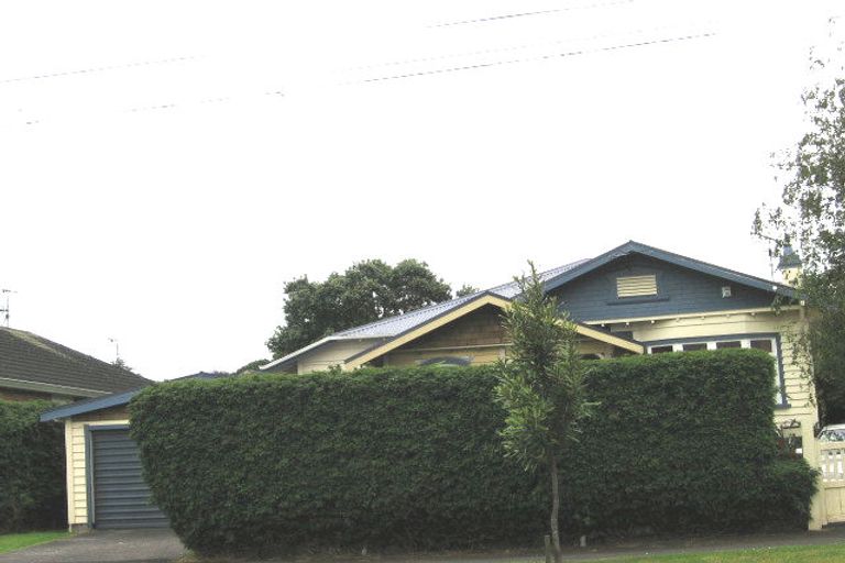 Photo of property in 16 Richardson Road, Mount Albert, Auckland, 1025