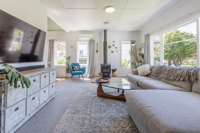 Photo of property in 38 Queen Street, Dannevirke, 4930