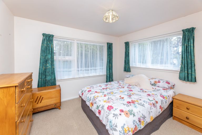 Photo of property in 4 Falcon Street, New Brighton, Christchurch, 8061