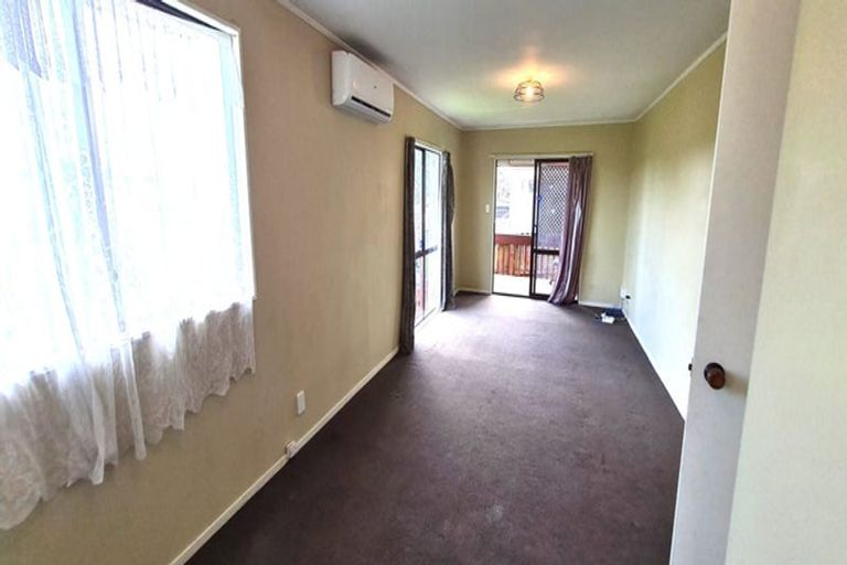 Photo of property in 2/21 Silver Creek Road, Weymouth, Auckland, 2103