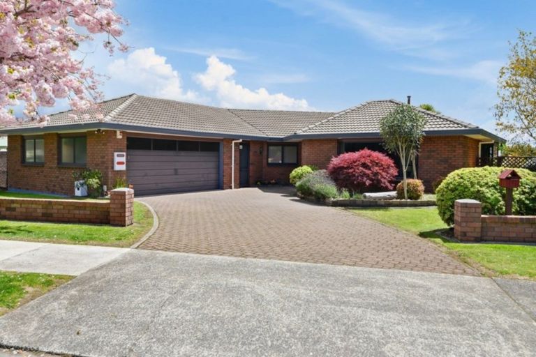 Photo of property in 11 Lynwood Place, Owhata, Rotorua, 3010