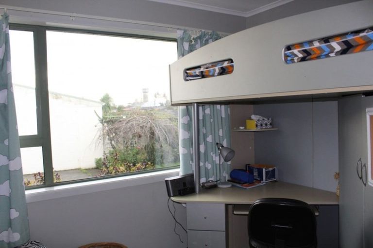 Photo of property in 52 John Street, Winton, 9720