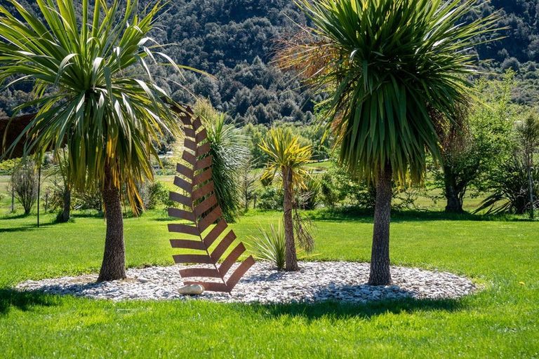 Photo of property in 46 Tui Drive, Mount Creighton, Queenstown, 9371