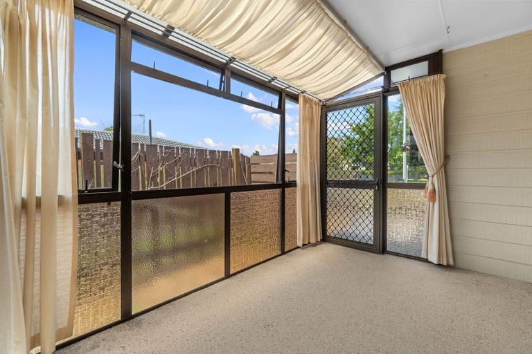 Photo of property in 12 Jasmine Avenue, Dinsdale, Hamilton, 3204