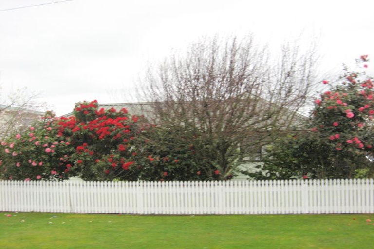 Photo of property in 168 Queen Street West, Levin, 5510