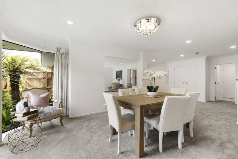 Photo of property in 8 Gillard Place, Eastern Beach, Auckland, 2012