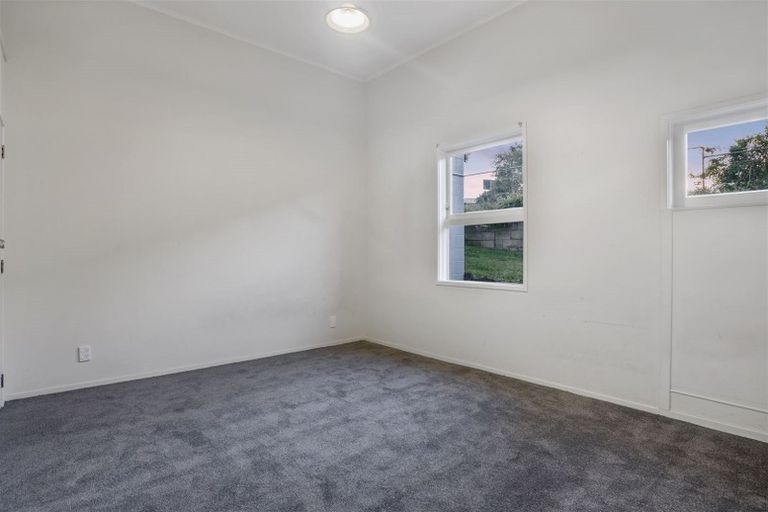 Photo of property in 2/41 Quebec Road, Milford, Auckland, 0620