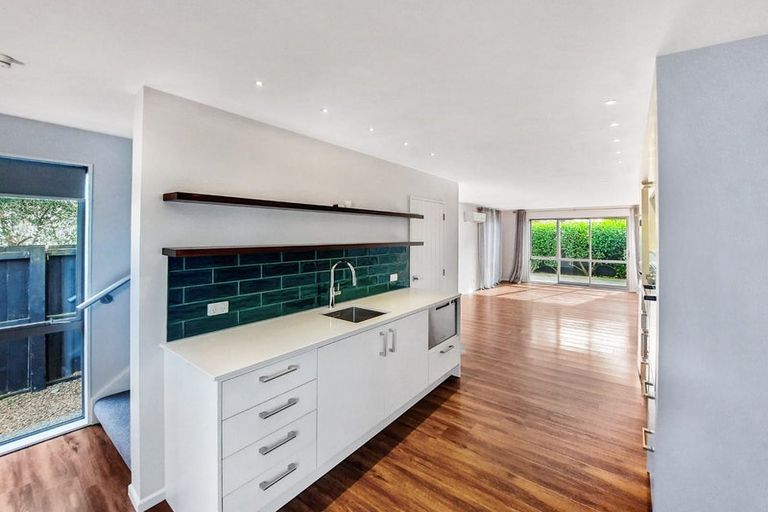 Photo of property in 67 Essex Street, Phillipstown, Christchurch, 8011