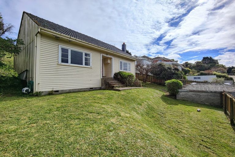 Photo of property in 3 The Drive, Tawa, Wellington, 5028