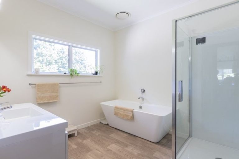 Photo of property in 72 Valley Road, Paraparaumu, 5032