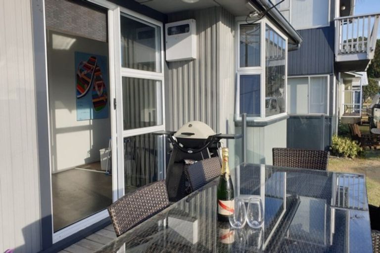 Photo of property in 114 Sixth Avenue, Urenui, 4377