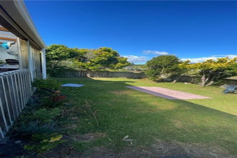 Photo of property in 2/2 Yacht Place, Bucklands Beach, Auckland, 2012