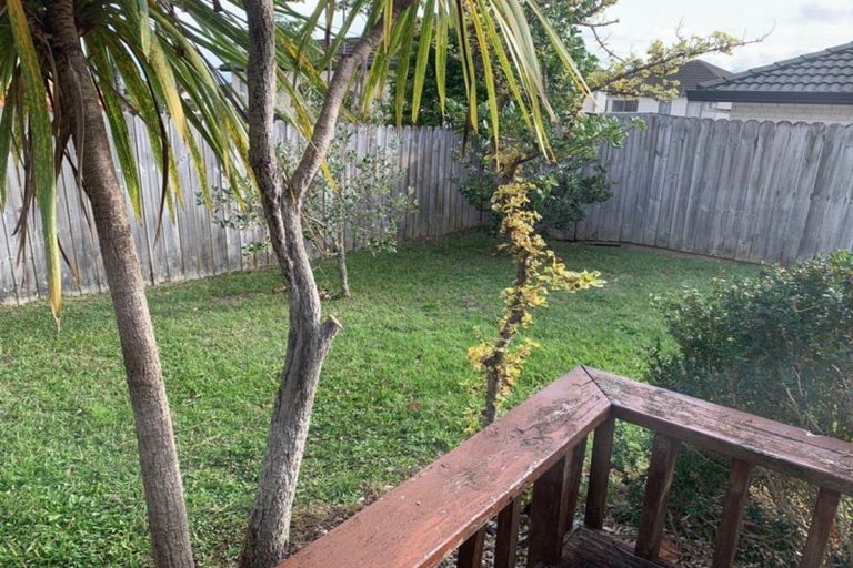 Photo of property in 21 Kilsyth Way, East Tamaki Heights, Auckland, 2016