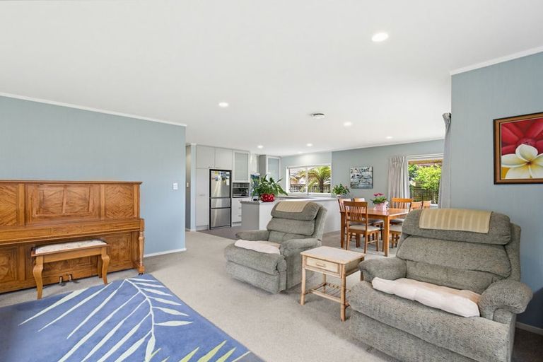 Photo of property in 19b Mcgowan Place, Orewa, 0931