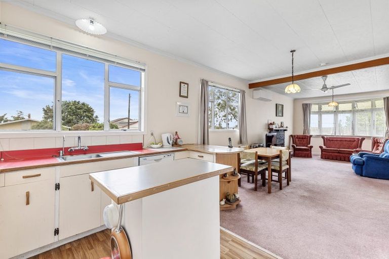 Photo of property in 2 Emerson Street, Te Aroha, 3320