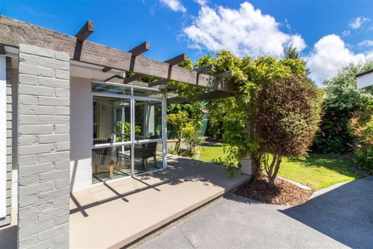 Photo of property in 8 Raxworthy Street, Ilam, Christchurch, 8041