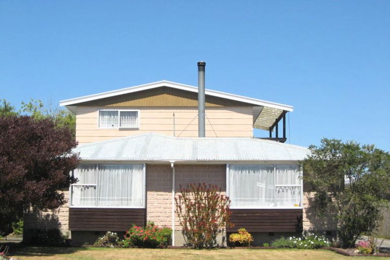 Photo of property in 10 Te Rama Place, Wainoni, Christchurch, 8061