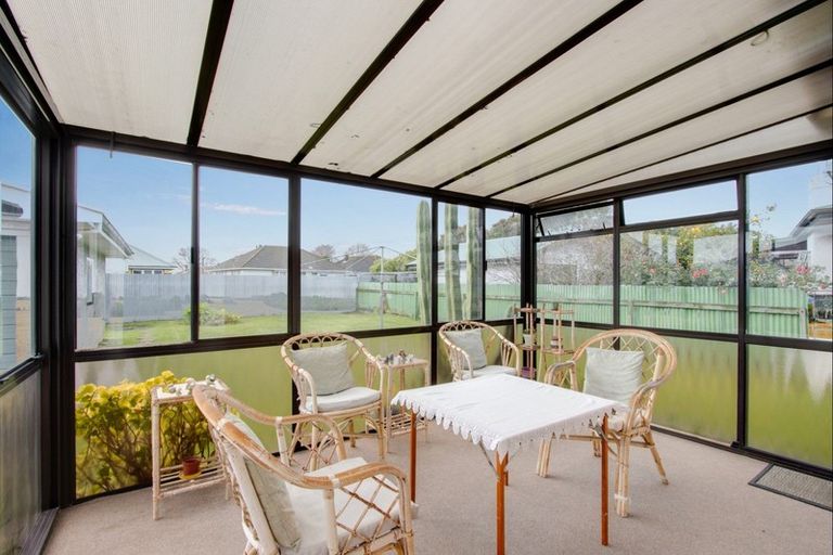 Photo of property in 18 Barnard Avenue, Maraenui, Napier, 4110