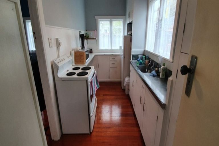 Photo of property in 180 College Street, Awapuni, Palmerston North, 4412