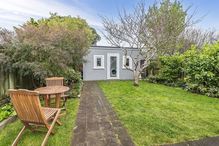 Photo of property in 26 Te Whiti Street, Kilbirnie, Wellington, 6022