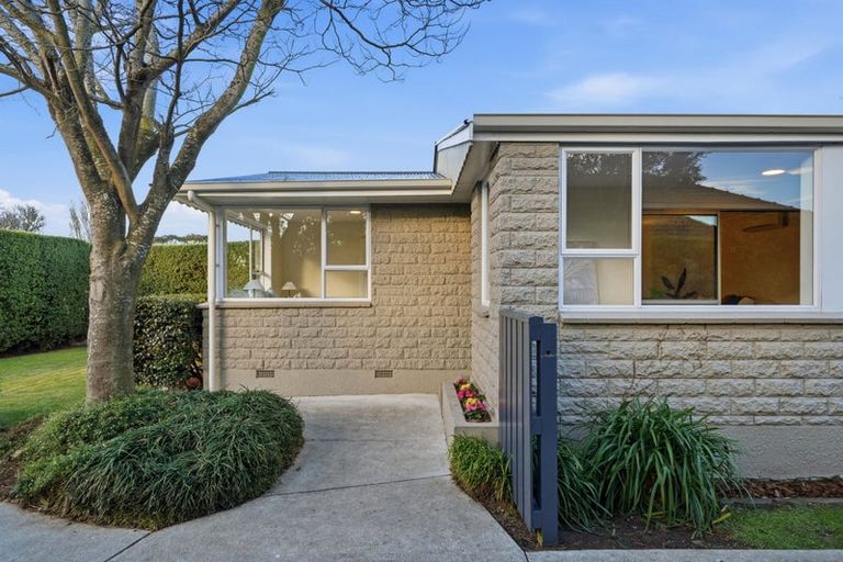 Photo of property in 5 Birkenhead Street, Avonhead, Christchurch, 8042