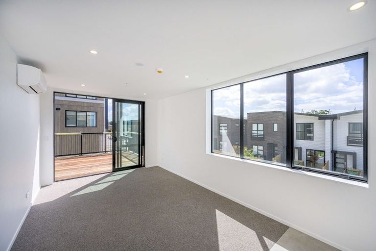 Photo of property in 106/3 Rauemi Way, Te Atatu South, Auckland, 0610