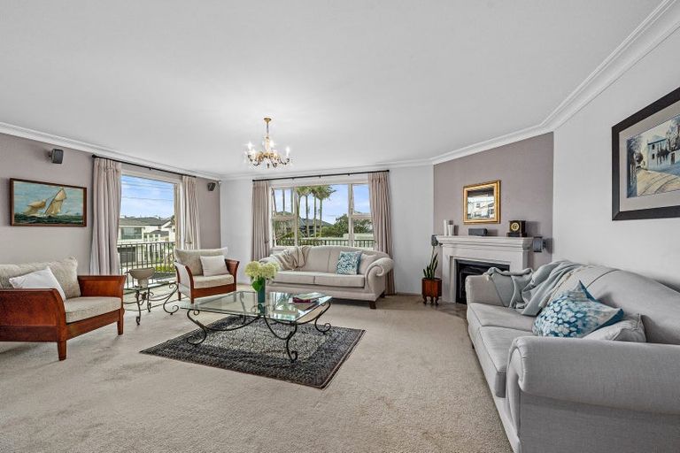 Photo of property in 31 Ocean View Road, Milford, Auckland, 0620