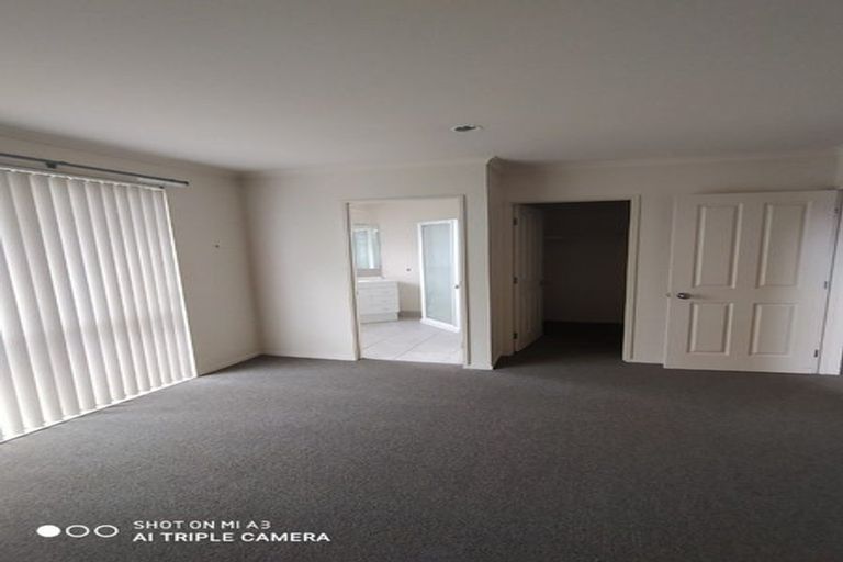 Photo of property in 24 Woodcroft Way, Pukekohe, 2120