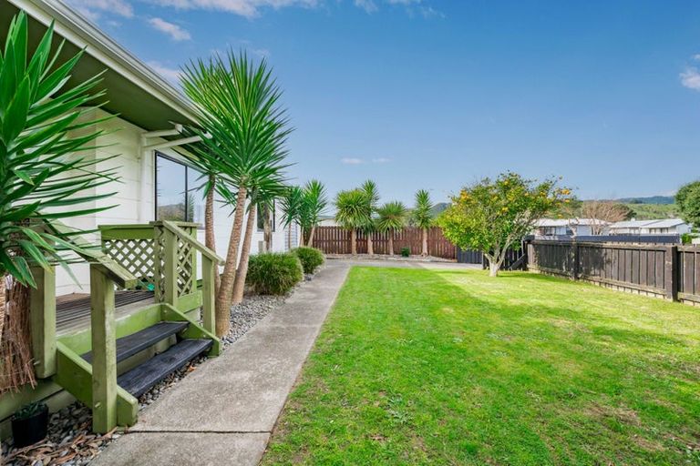 Photo of property in 109 Makarini Street, Paraparaumu, 5032