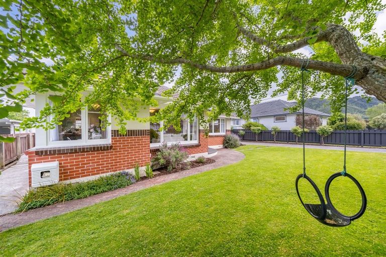 Photo of property in 19 Charles Street, Clouston Park, Upper Hutt, 5018