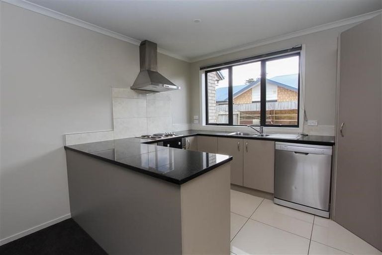 Photo of property in 3 Old Farm Road, Hamilton East, Hamilton, 3216