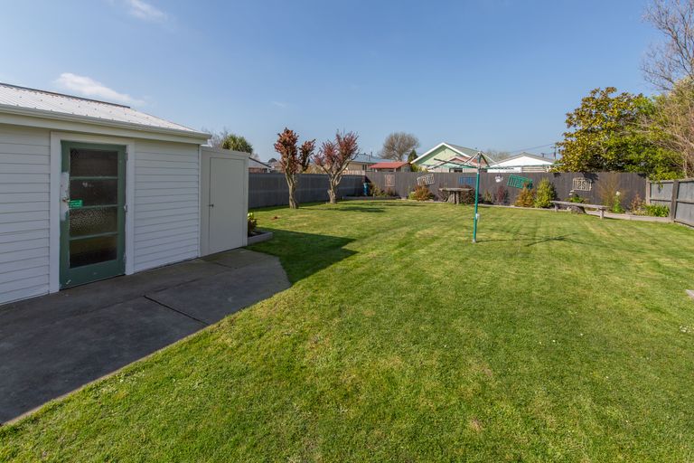 Photo of property in 26 Pembroke Street, Avondale, Christchurch, 8061