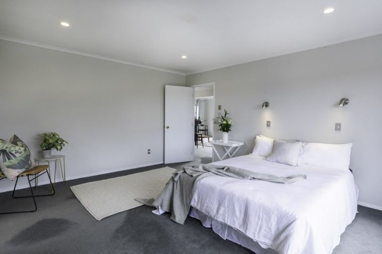Photo of property in 15 Deanna Drive, West Harbour, Auckland, 0618