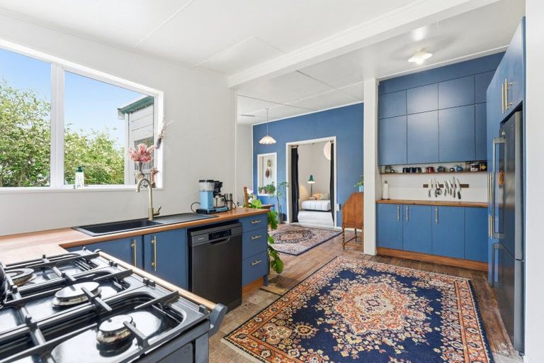 Photo of property in 2 Cambridge Street, Pahiatua, 4910