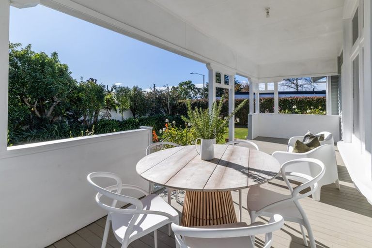 Photo of property in 86 Te Mata Road, Havelock North, 4130