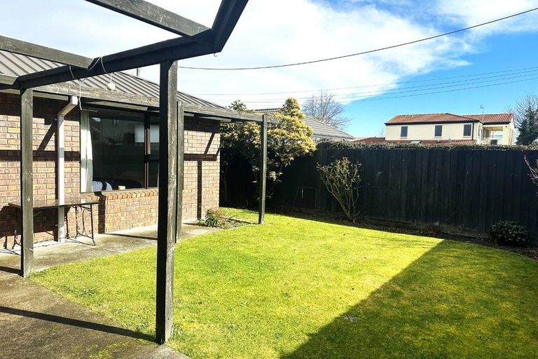 Photo of property in 74 Maidstone Road, Ilam, Christchurch, 8041