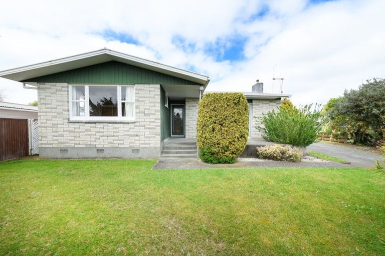 Photo of property in 2 Ajax Place, Highbury, Palmerston North, 4412