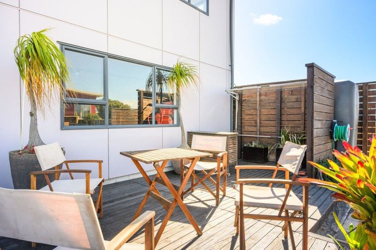 Photo of property in 17 Marine Parade South, Foxton Beach, Foxton, 4815