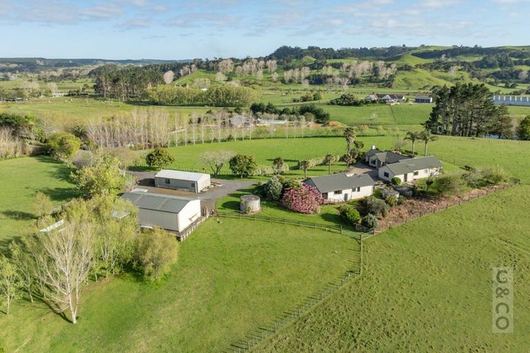 Photo of property in 1224 State Highway 16, Waimauku, 0883