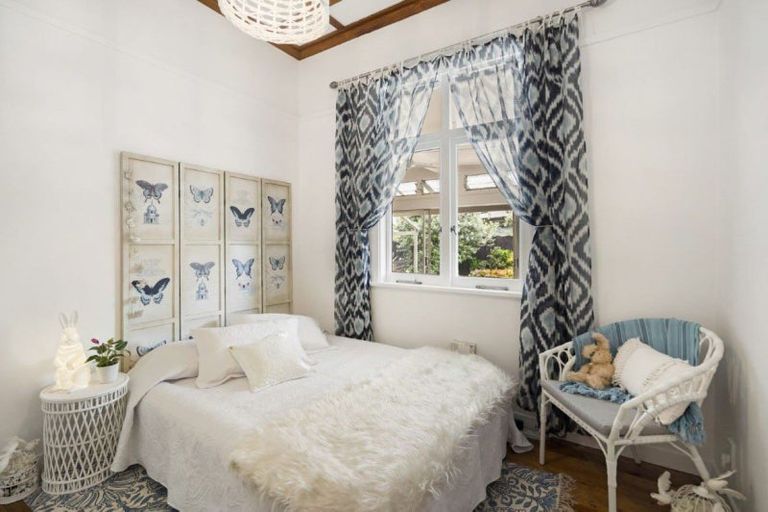 Photo of property in 50a Ngataringa Road, Devonport, Auckland, 0624