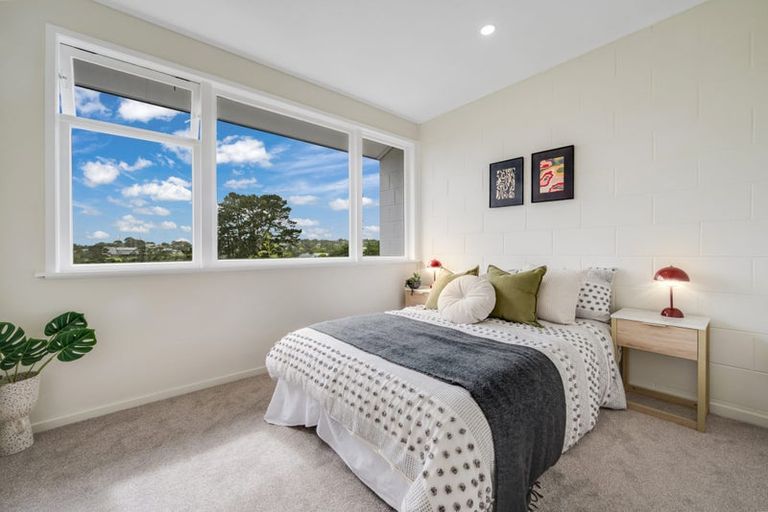 Photo of property in 14 Lysander Crescent, Beach Haven, Auckland, 0626