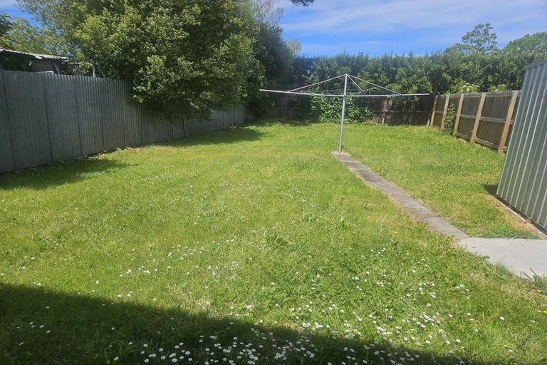 Photo of property in 14 Newall Avenue, Bryndwr, Christchurch, 8052