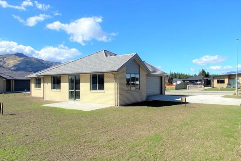Photo of property in 31 Timsfield Drive, Lake Hawea, Wanaka, 9382