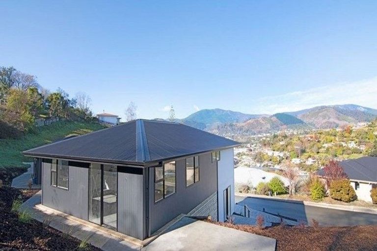 Photo of property in 8 Valerie Place, Stepneyville, Nelson, 7010