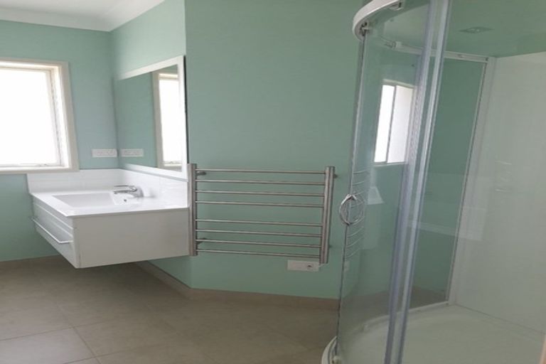 Photo of property in 84 Kidd Road, Waiuku, 2682